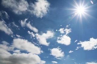 青空と太陽